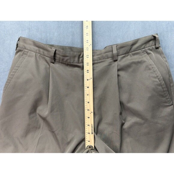 Nike Golf DriFit Mens Shorts Size 40 Tan Khaki Chino Zip Fly Pleated STAINS - Picture 12 of 16